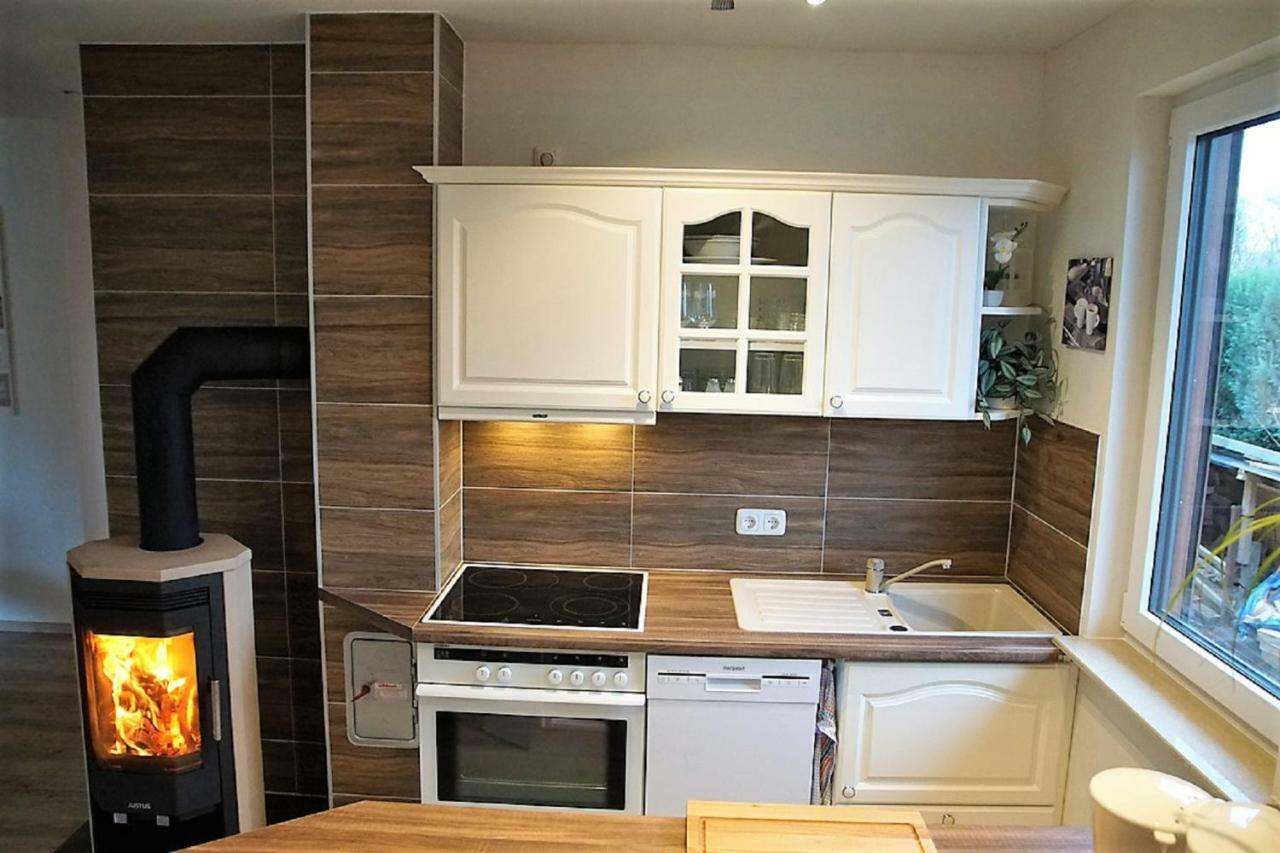 Ferienhaus Chrissy Loissin Экстерьер фото
